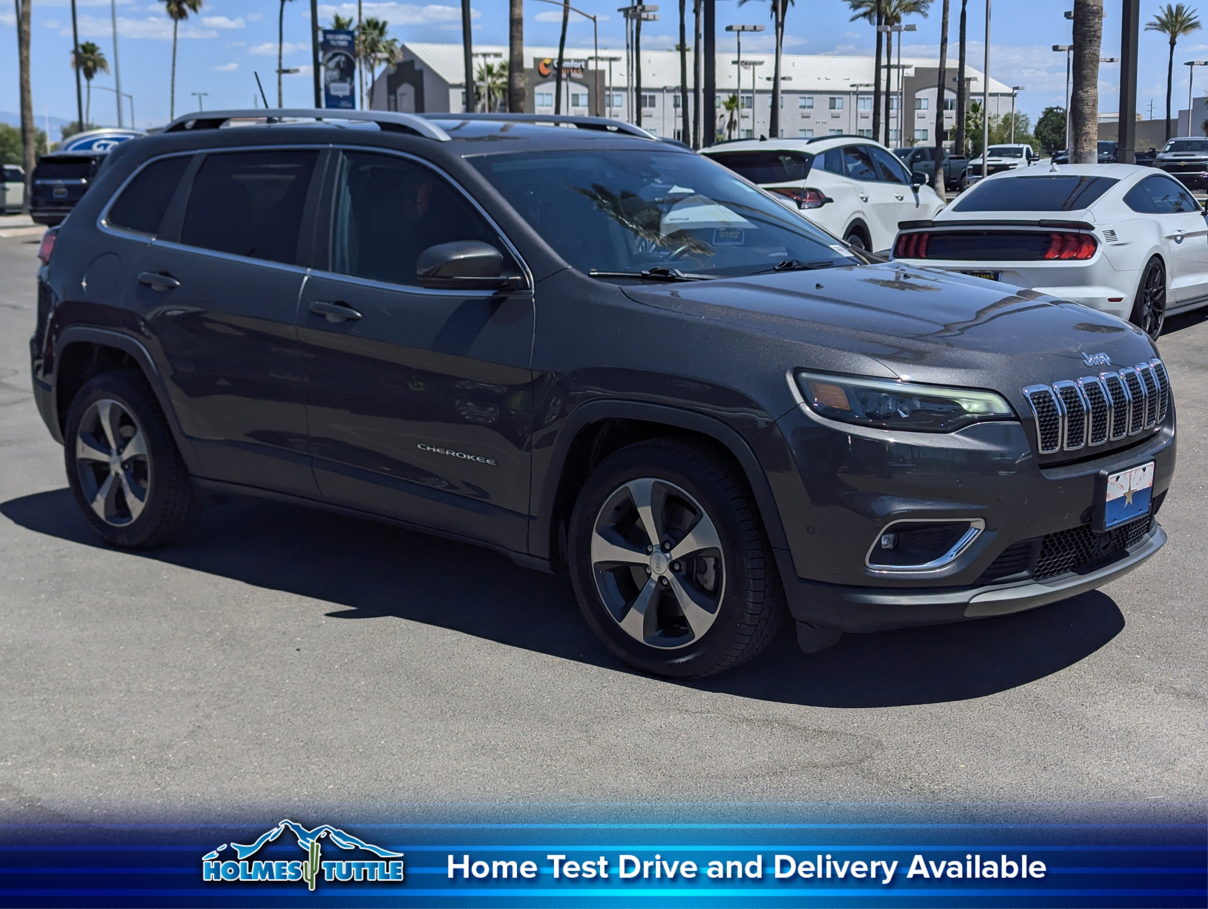 2019 Jeep Cherokee Limited's photo
