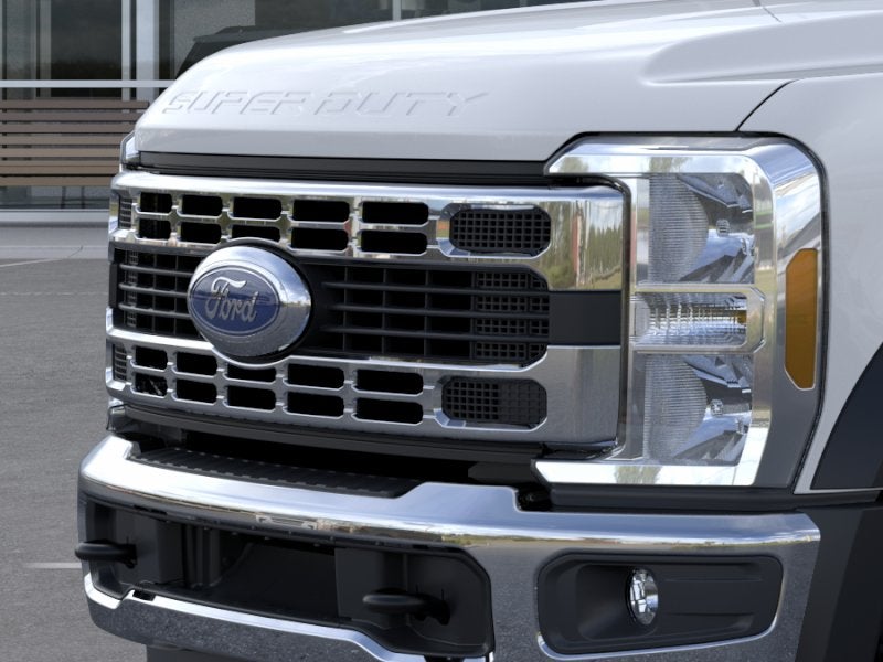 2025 Ford F-450 Super Duty Chassis Cab XLT - Photo 17