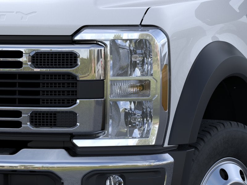 2025 Ford F-450 Super Duty Chassis Cab XLT - Photo 18