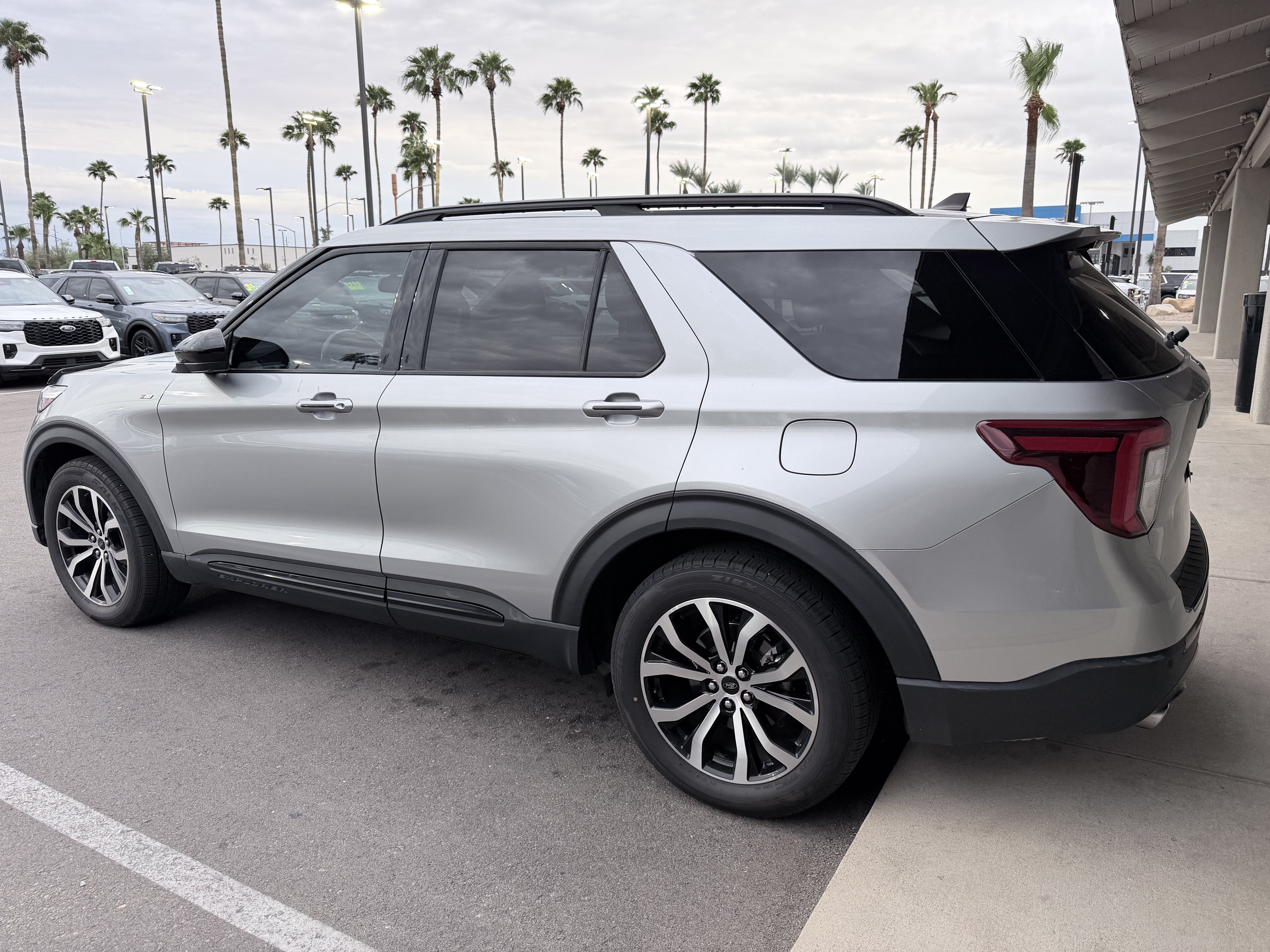 2023 Ford Explorer ST-Line