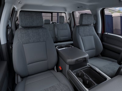 2027 Ford Super Duty F-350 SRW XLT