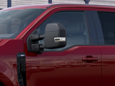 2027 Ford Super Duty F-350 SRW XLT