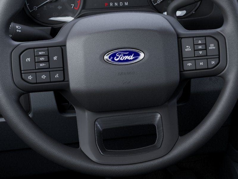 2027 Ford Super Duty F-350 SRW XLT
