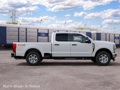 2027 Ford Super Duty F-350 SRW XLT