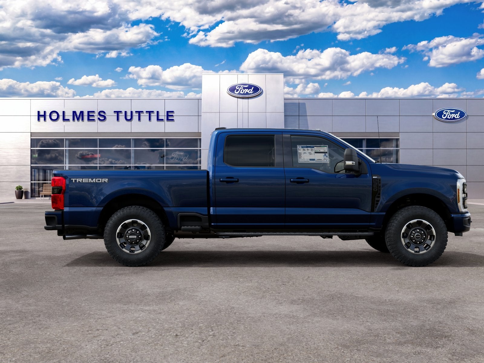 2027 Ford Super Duty F-350 SRW XLT