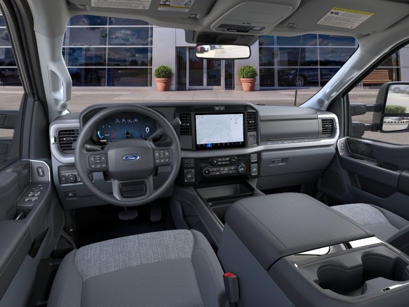 2026 Ford Super Duty F-350 SRW XLT