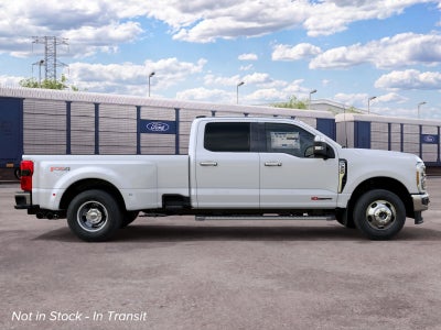 2027 Ford Super Duty F-350 DRW LARIAT