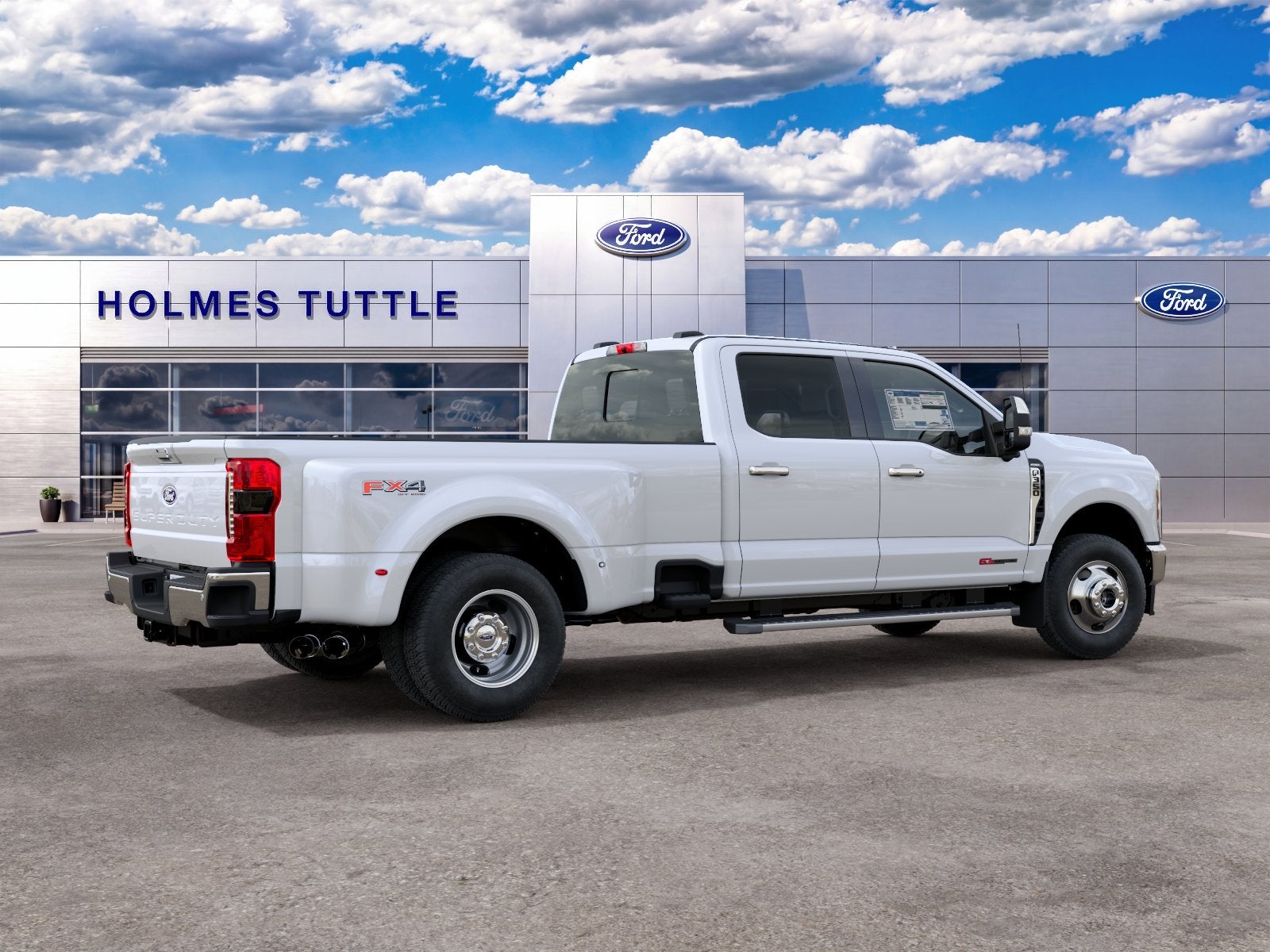 2027 Ford Super Duty F-350 DRW LARIAT