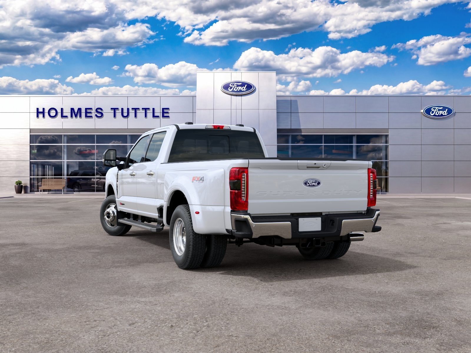 2027 Ford Super Duty F-350 DRW LARIAT