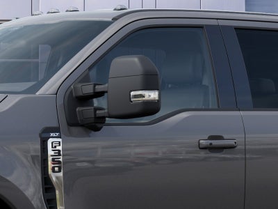 2027 Ford Super Duty F-350 DRW XLT