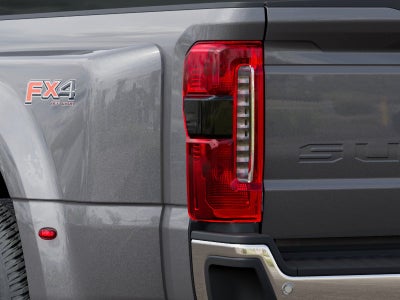 2027 Ford Super Duty F-350 DRW XLT