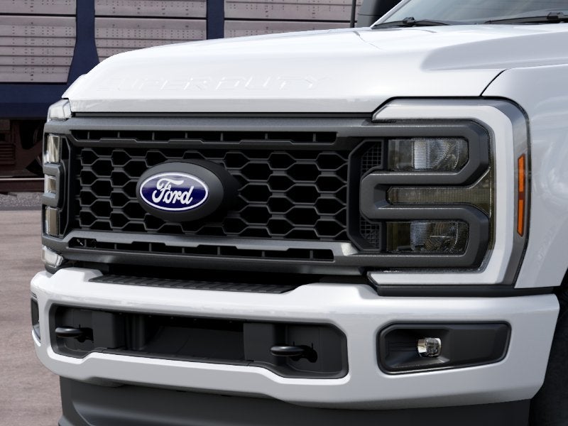 2027 Ford Super Duty F-350 DRW XL