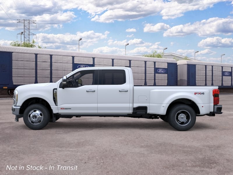 2026 Ford Super Duty F-350 DRW LARIAT