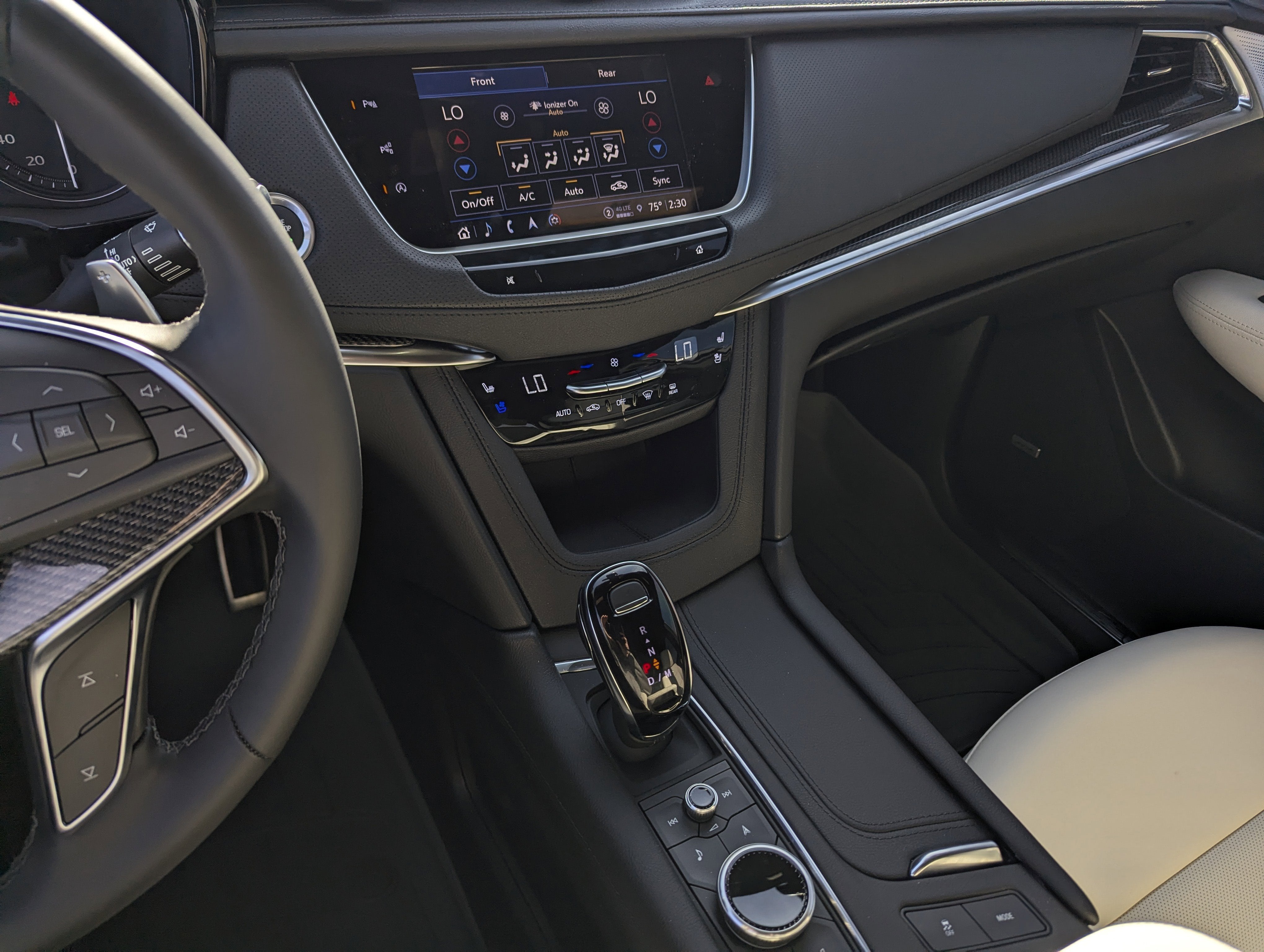 2025 Cadillac XT5 AWD Sport