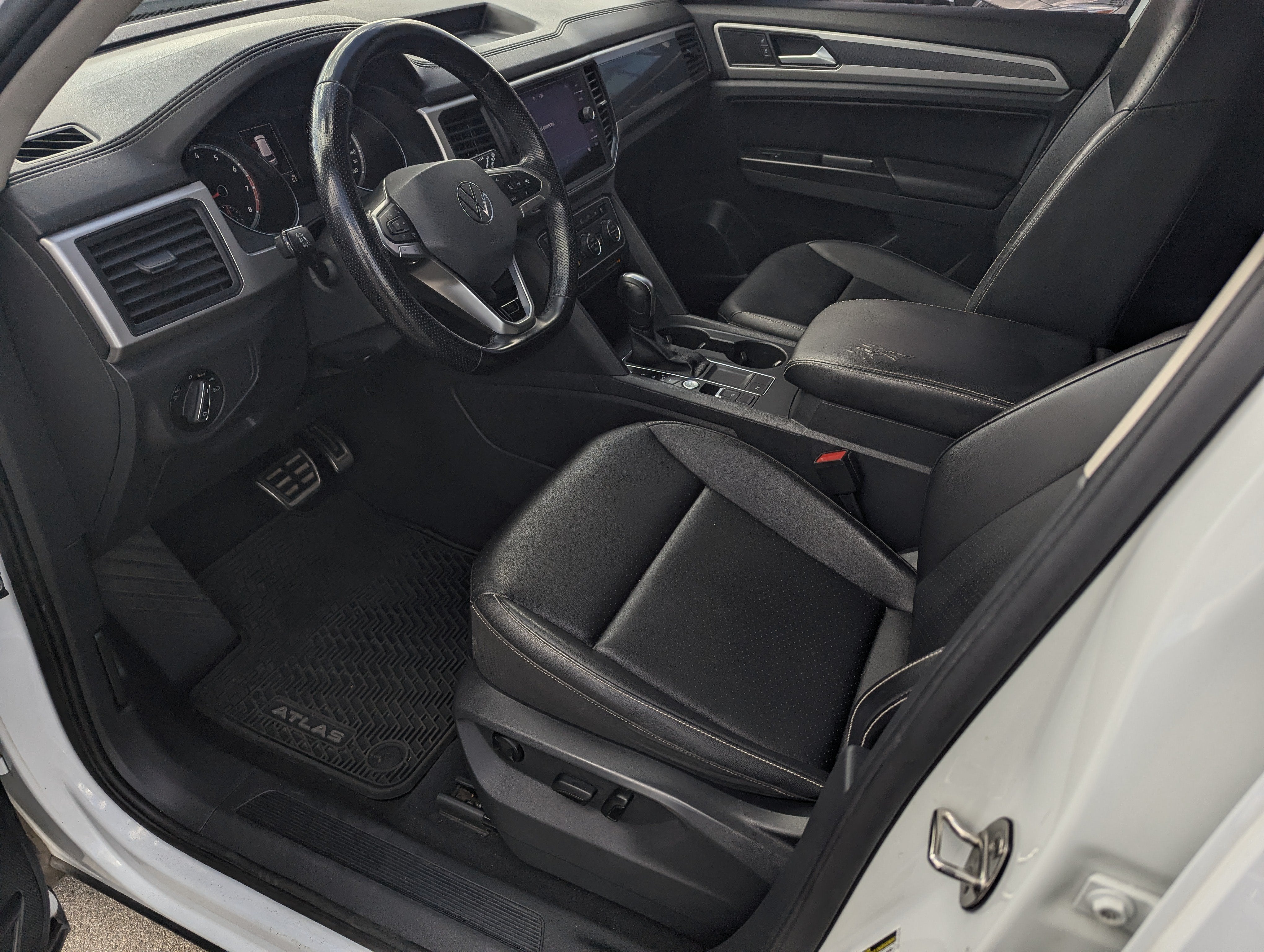2021 Volkswagen Atlas 3.6L V6 SE w/Technology R-Line