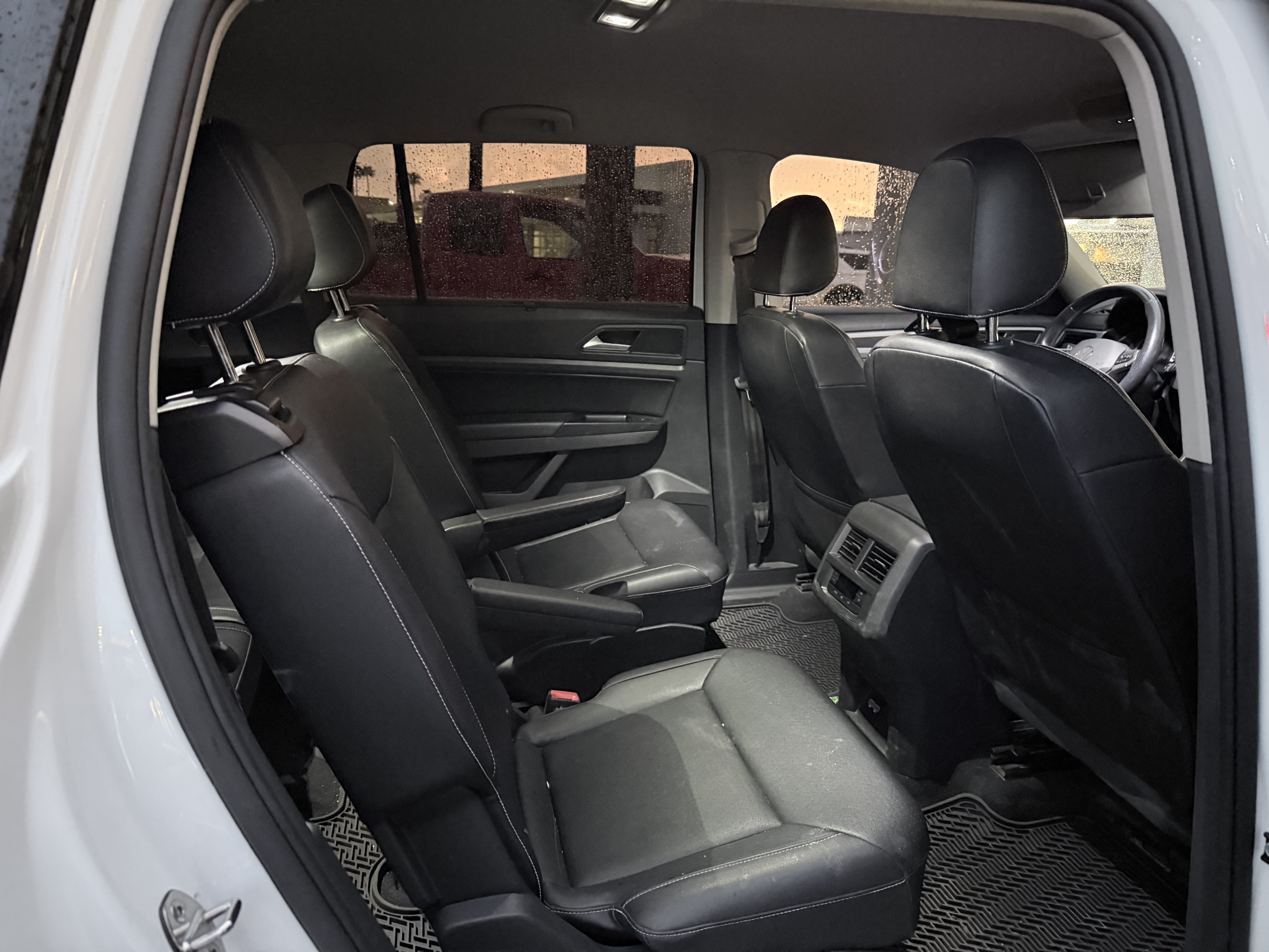 2021 Volkswagen Atlas 3.6L V6 SE w/Technology R-Line