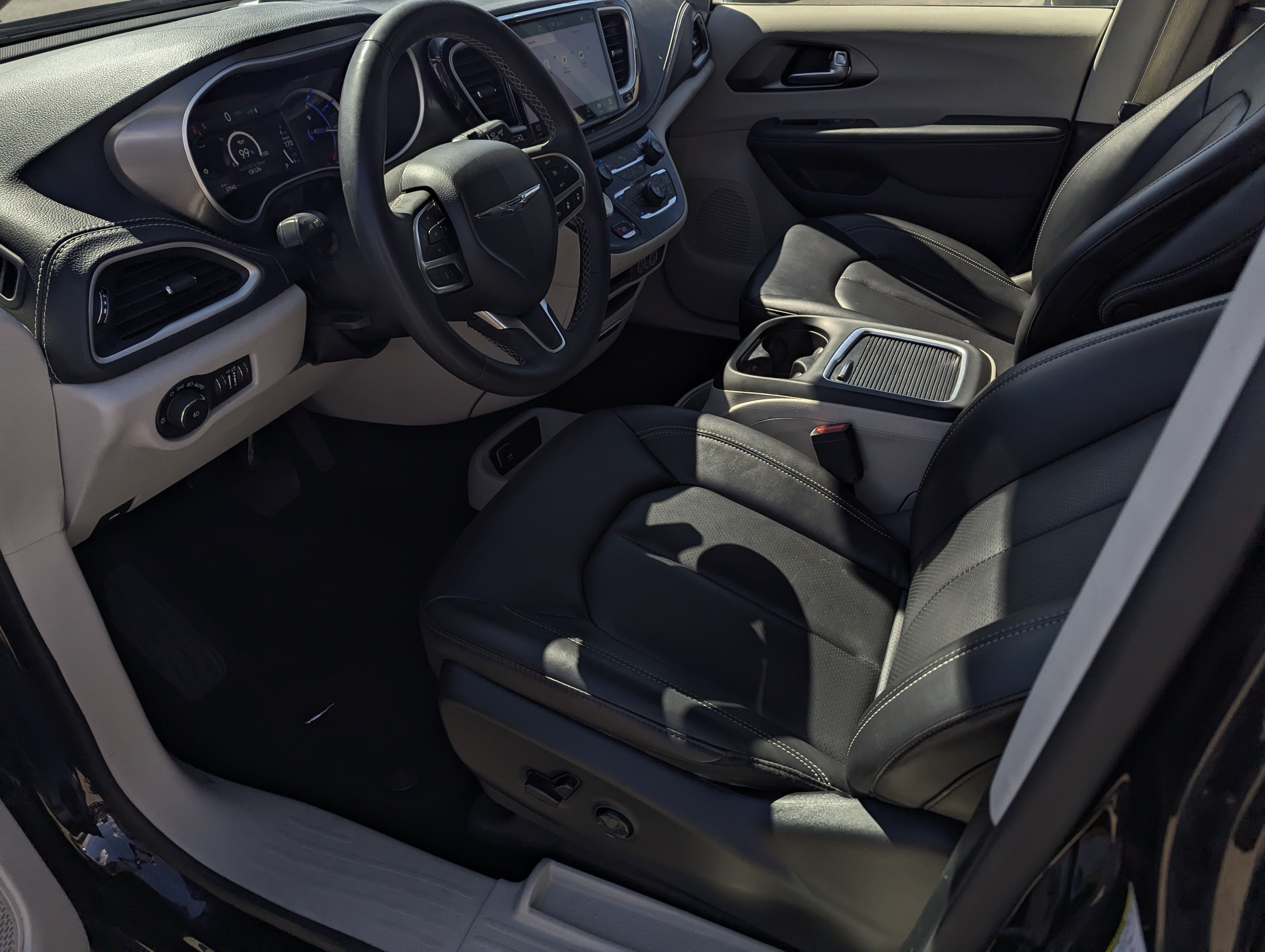 2024 Chrysler Pacifica Hybrid Select