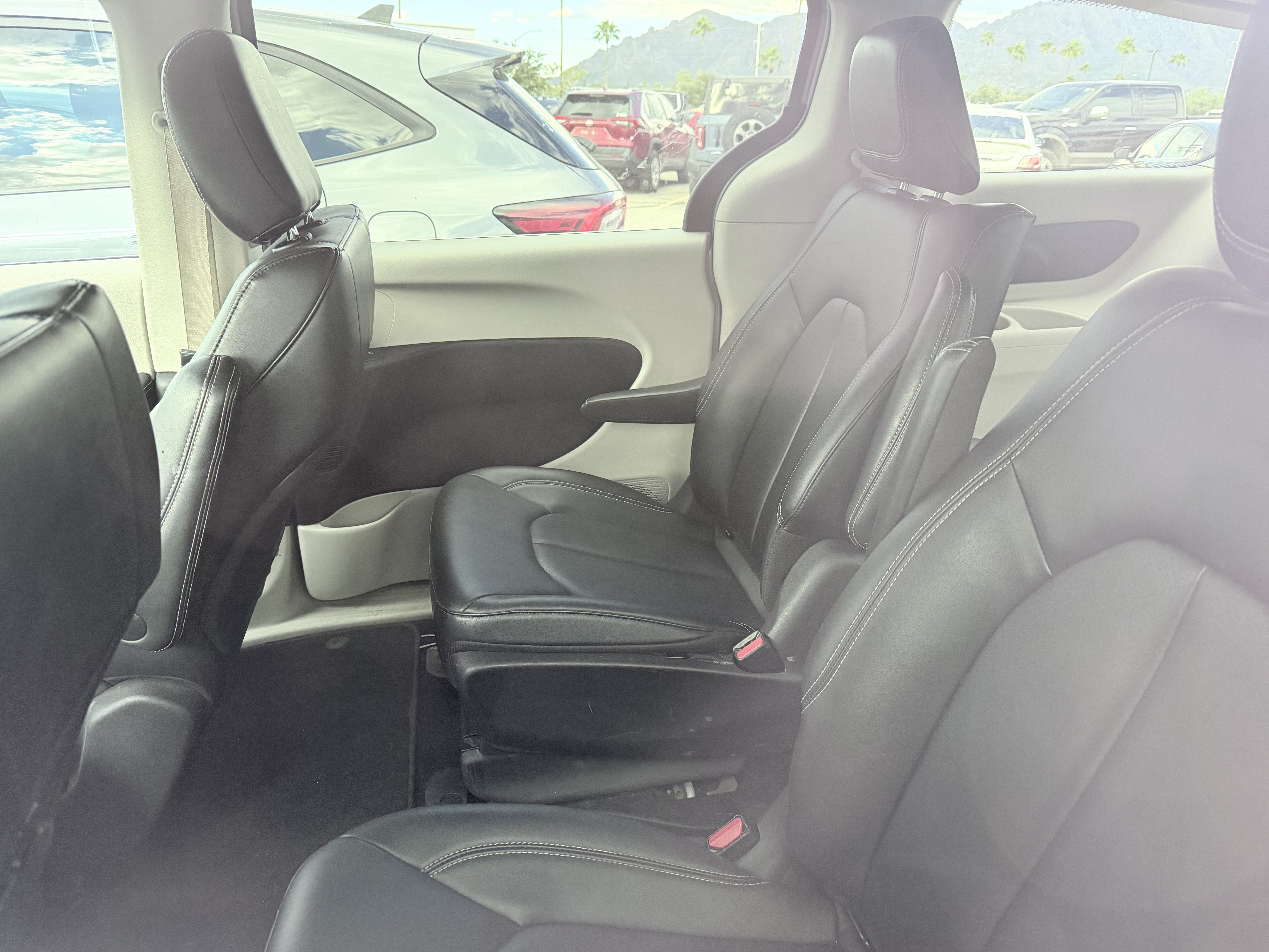 2024 Chrysler Pacifica Hybrid Select