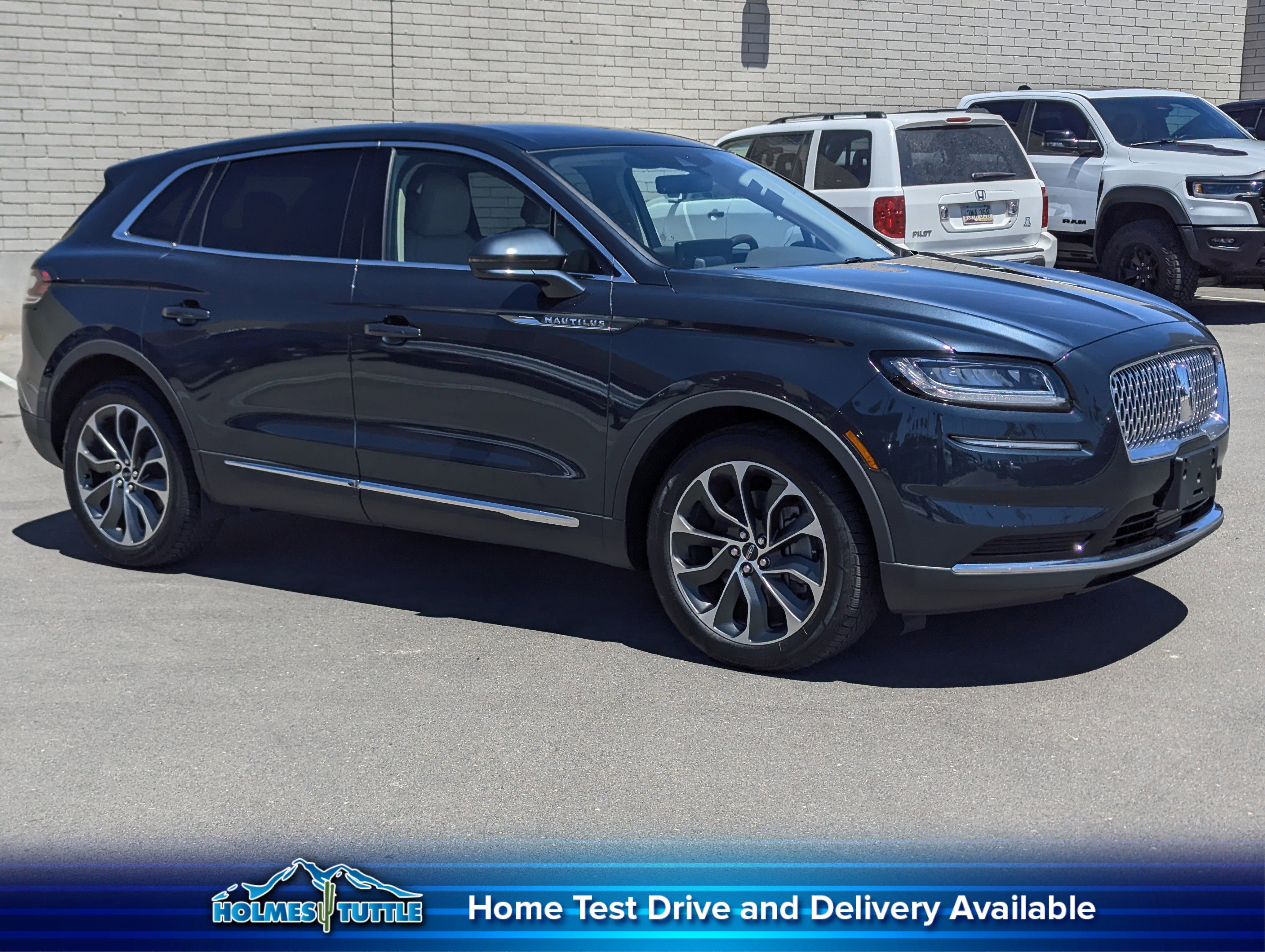 2021 Lincoln Nautilus Reserve AWD's photo