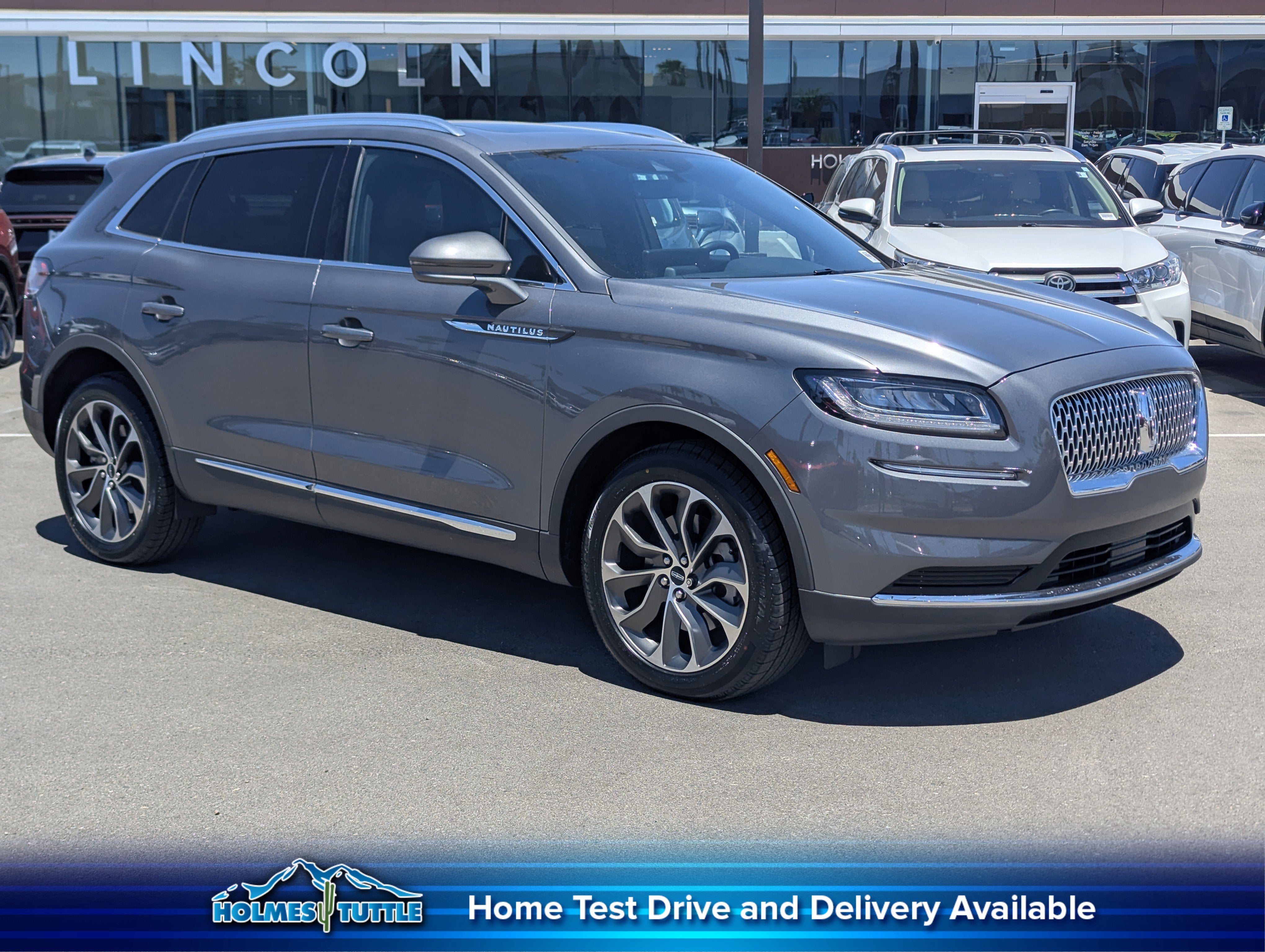 2023 Lincoln Nautilus Reserve AWD's photo