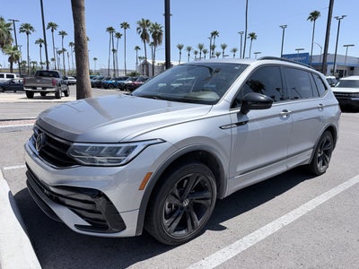 2023 Volkswagen Tiguan SE R-Line Black