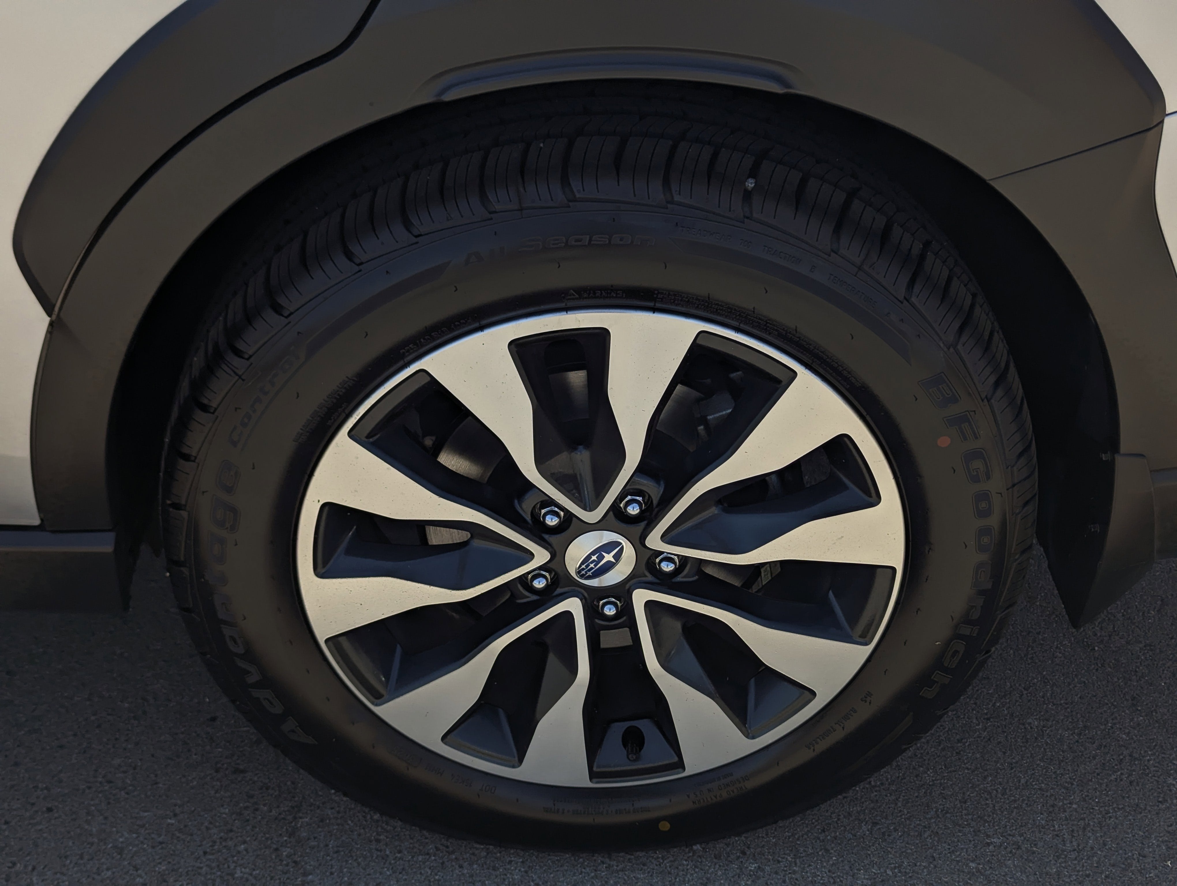 2023 Subaru Outback Touring XT