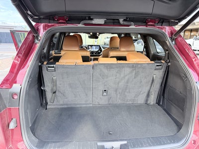 2022 Toyota Highlander Platinum