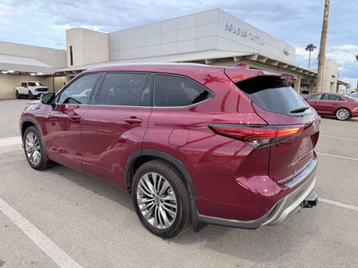2022 Toyota Highlander Platinum