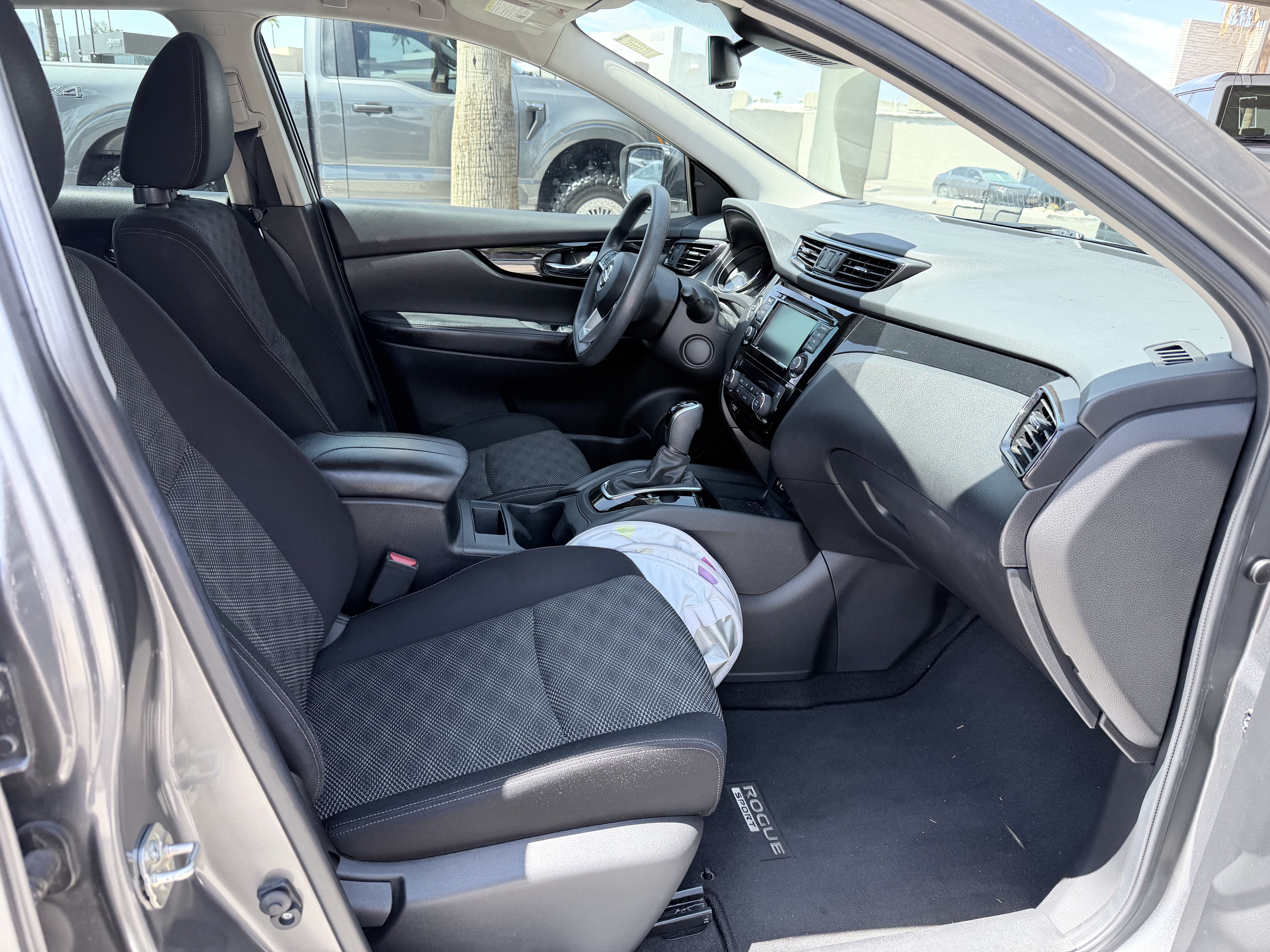 2020 Nissan Rogue Sport SV