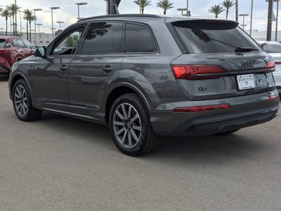 2022 Audi Q7 Premium Plus